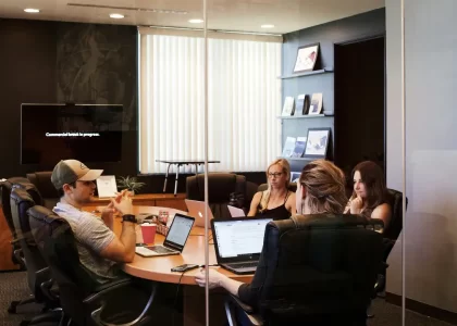 branding agencies use social media